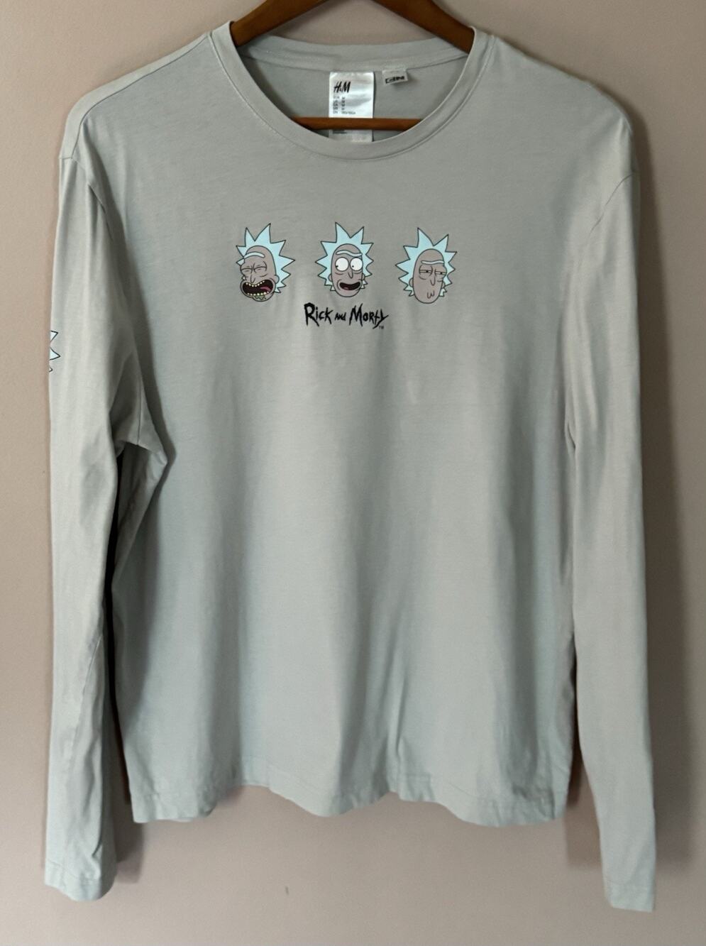 H&M Rick & Morty Beige Long Sleeve Shirt Medium